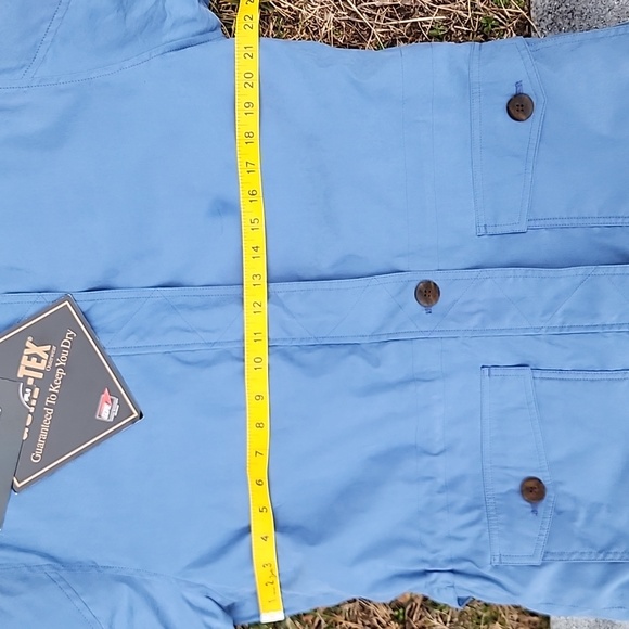 L.L. Bean Women's Lined Utility Jacket in Gore-Tex Primaloft Regular Medium - Picture 15 of 16